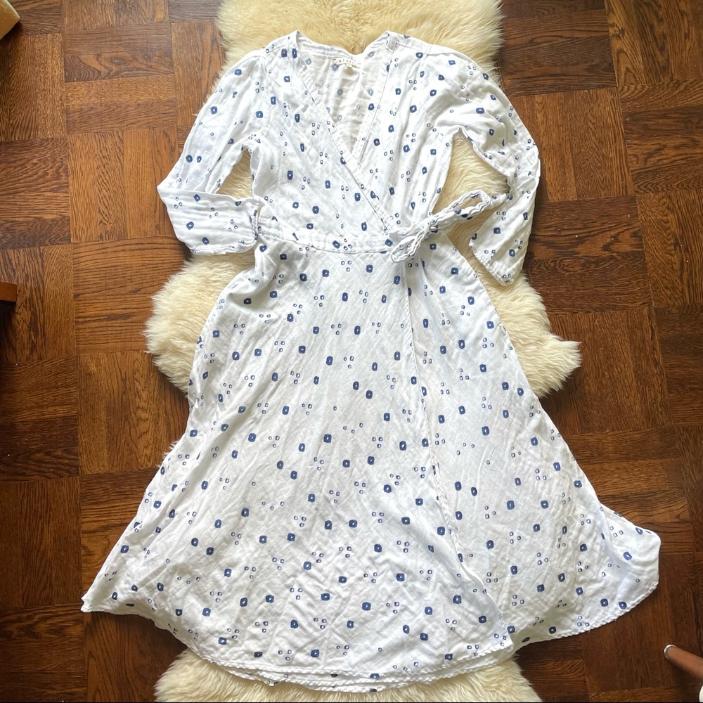 XiRENA Reece Wrap Dress White & Blue Crinkle Gauze long sleeve